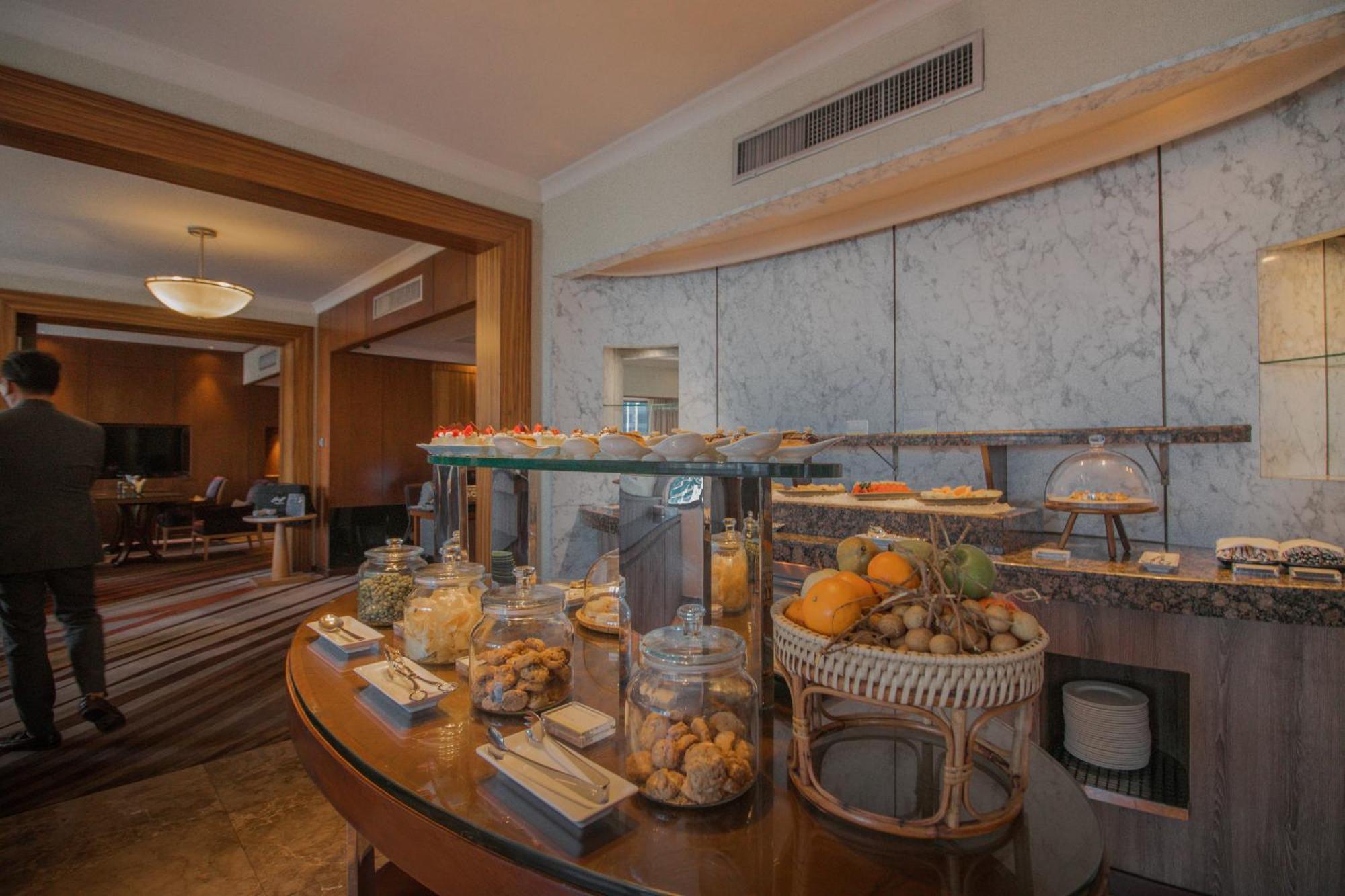 होटल The Westin Grande Sukhumvit, 5*